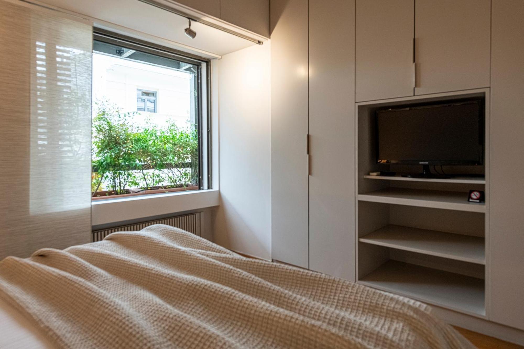 Hidesign Athens Tube Luxury Apt In Kolonaki Bagian luar foto